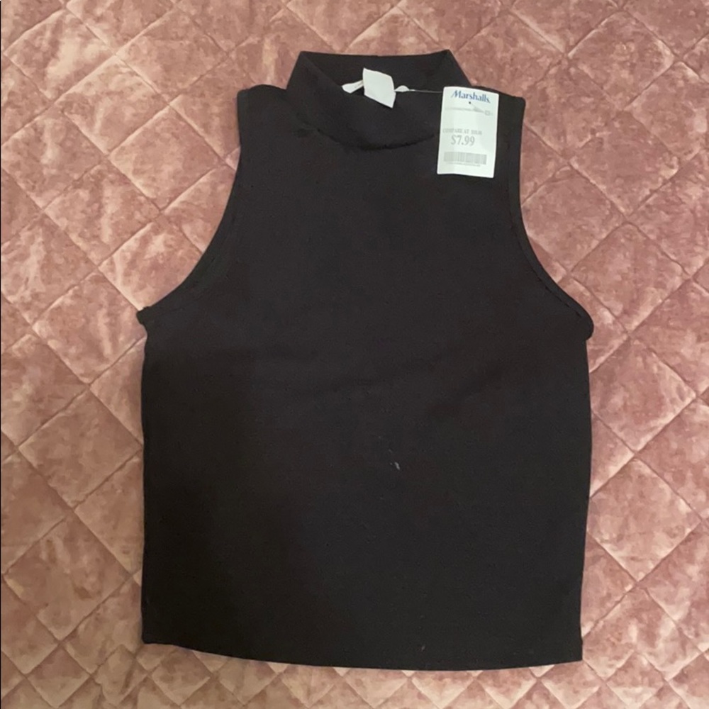No sleeve shirt